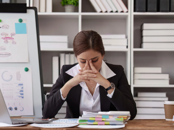 Photo Endométriose Maladie Invisible Au Travail